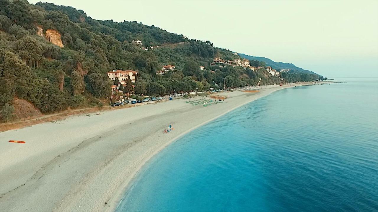 Papa Nero Beach House Agios Ioannis  Buitenkant foto
